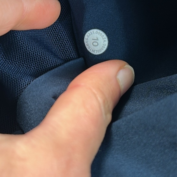 Lululemon Stroll at Sundown Short 3" True Navy - Picture 6 of 7